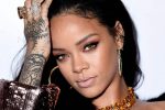 Rihanna sends Snapchat shares tumbling