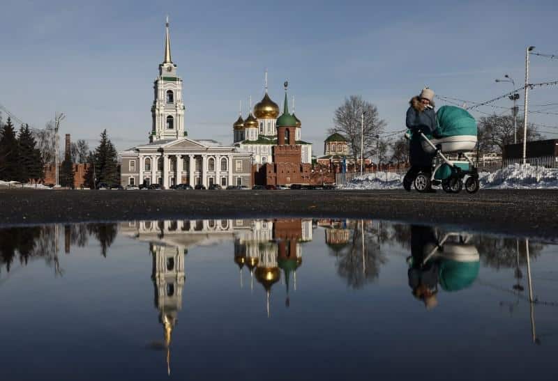 U.S. plans to sanction Russian oligarchs this week: sources