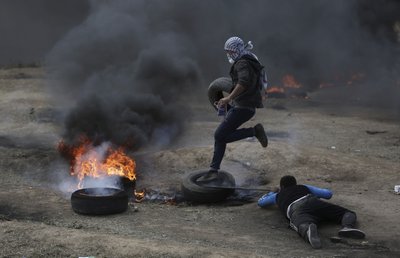 Dozens killed in Gaza as US Embassy opens in Jerusalem