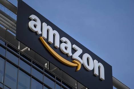Apple is almost a $1 trillion company, but watch out for Amazon