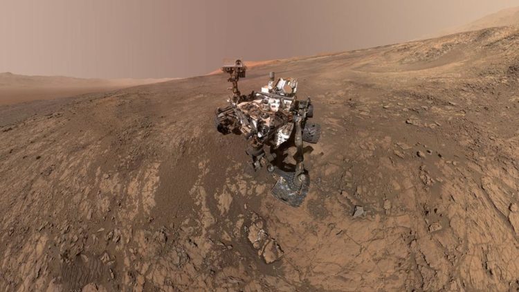 NASA probe suggests possible life on Mars