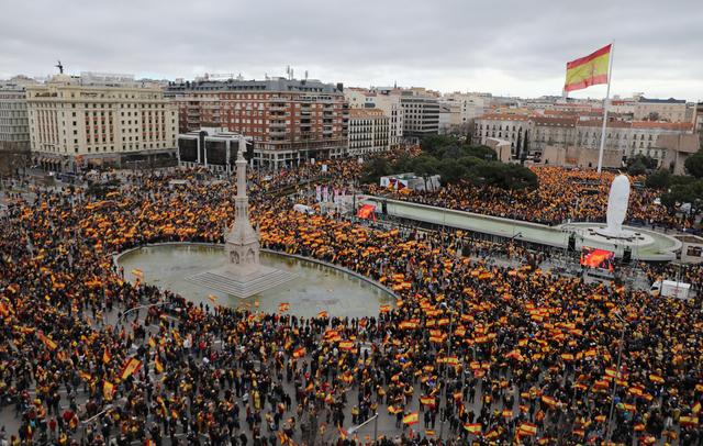 Madrid Demonstrators Reject Government’s Catalonia Policy