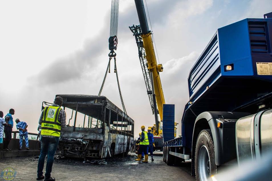 Video: Fire Destroys BRT Bus On 3rd Mainland Bridge Lagos