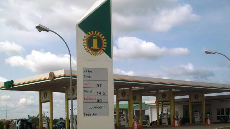 PDP Warns Buhari, APC Not To Increase Fuel Price