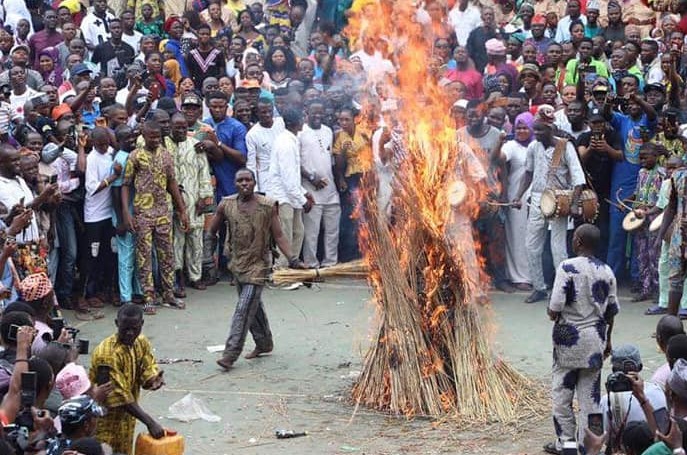 Video: Masquerade Set Ablaze In Ogun Comes Out Unhurt
