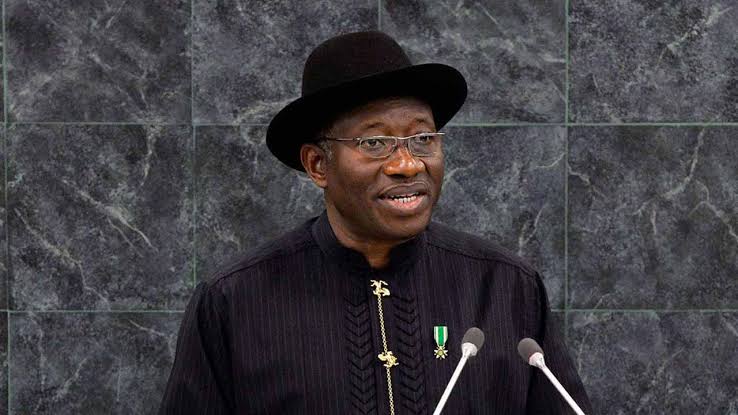 APC’s Insult on Jonathan Best Suits Buhari; Crafted To Divert Attention from Corruption In The Presidency
