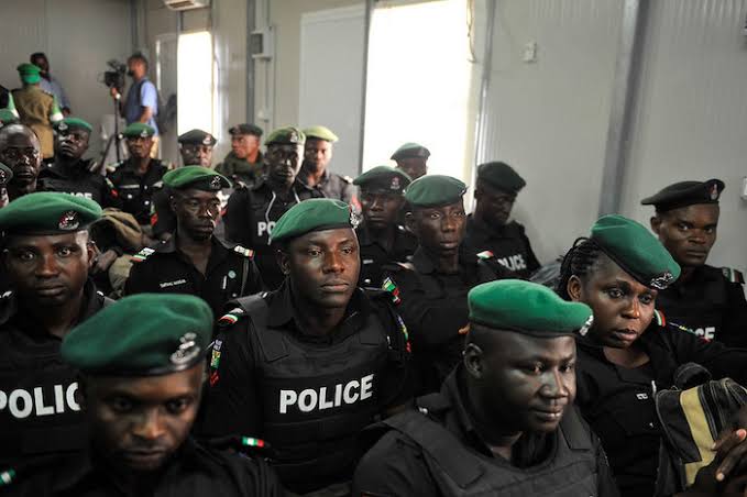 #BREAKING: 34,587 policemen, 3 helicopters, others deployed for #AnambraDecides2021