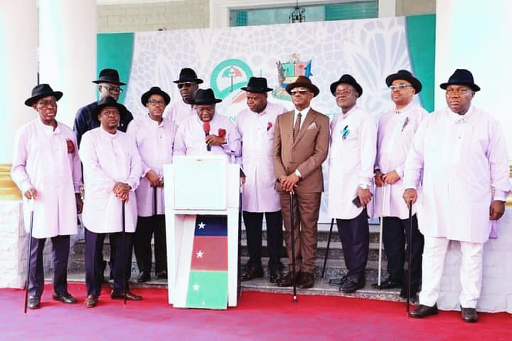 PDP Governors Send Powerful Message To Buhari On Fuel Subsidy, Pending Electoral Bill