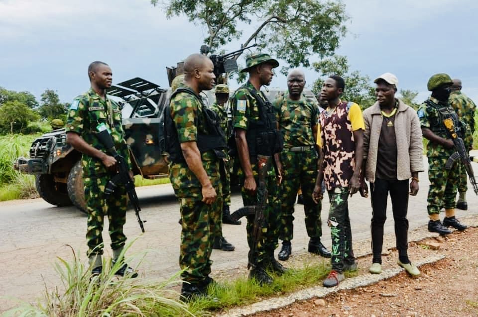 GOC 1 Division Led Operational Team Rescues Kidnap Victims In Birnin Gwari