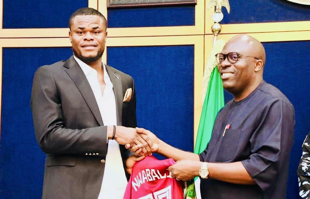 Gov. Fubara Honours Super Eagles Keeper Nwabali and Rivers Hoopers for Outstanding Achievements