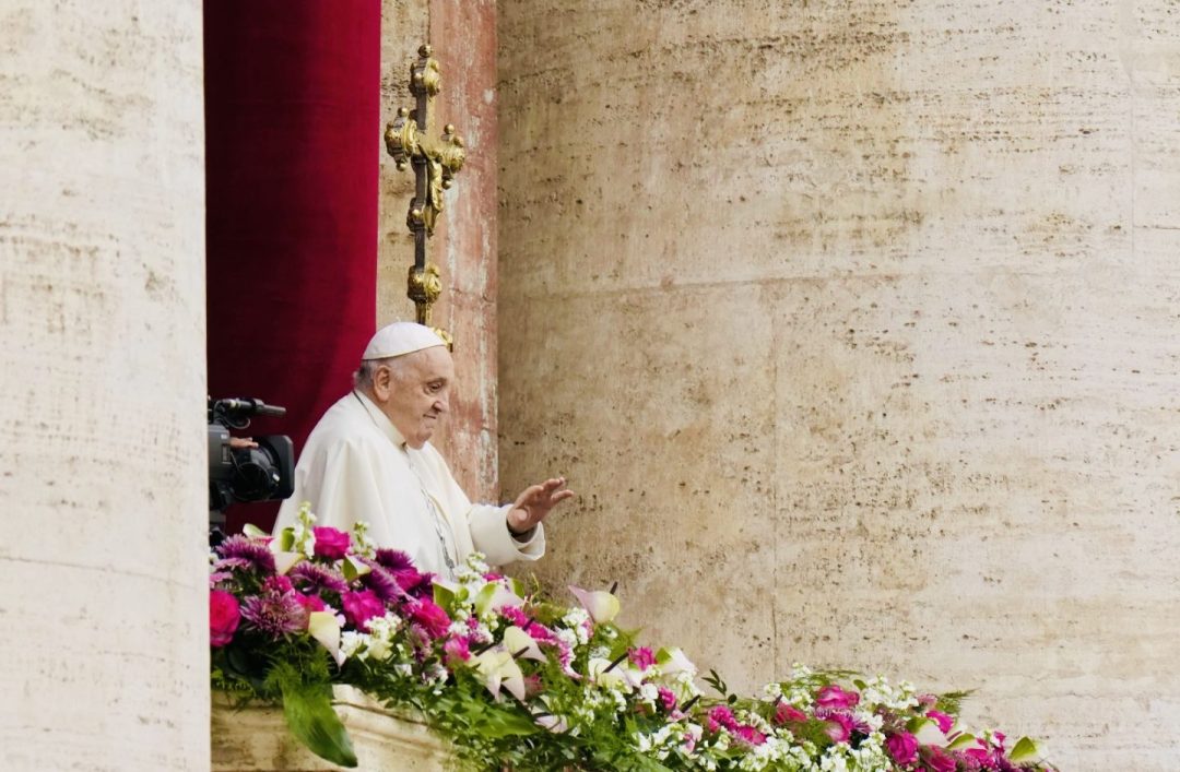 Pope Overcomes Health Concerns to Lead Easter Sunday Mass in St. Peter’s Square