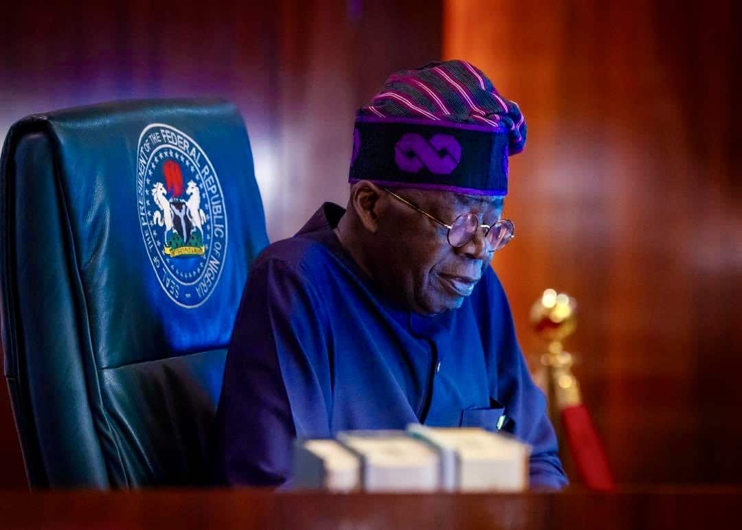 BREAKING: President Tinubu Signs Landmark Student Loan Bill, Revolutionizing Education Access in Nigeria