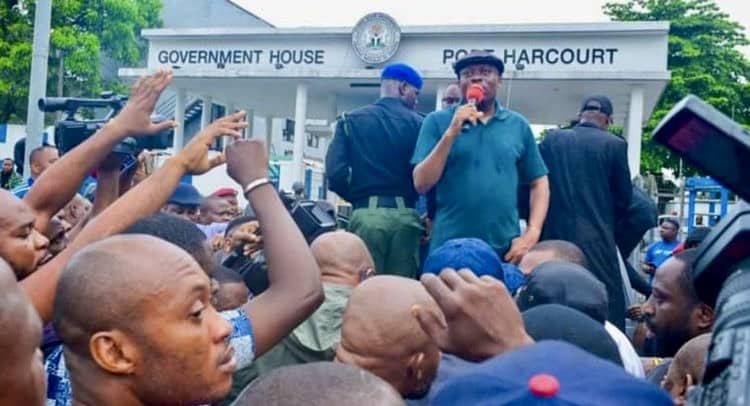 Bloodshed in Rivers State: Cop Killed as Fubara’s Political Thugs Wage War Against 23 Local Government Chairmen