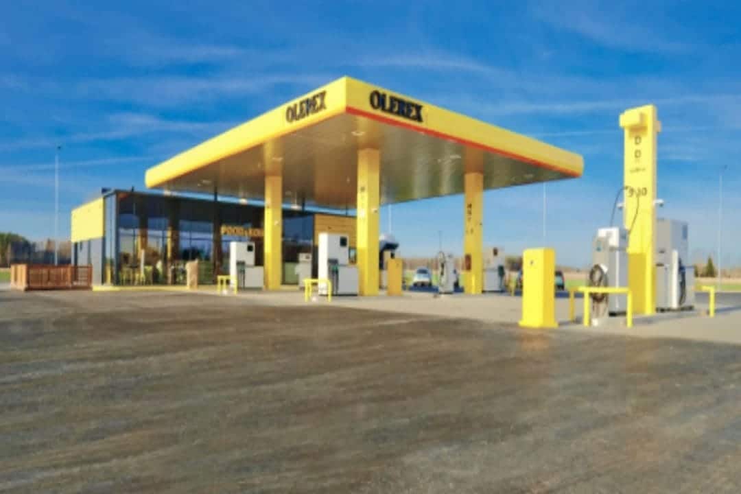 Nigerian Fuel Crisis Deepens as 10,000 Marketers Face Shutdown Over Plummeting Consumption and Skyrocketing Costs