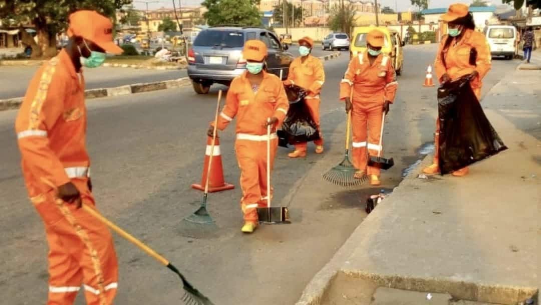 Endless Struggles, Unbroken Spirits: The Tale of Lagos Street Sweepers Battling Poverty and Ignorance in Plain Sight