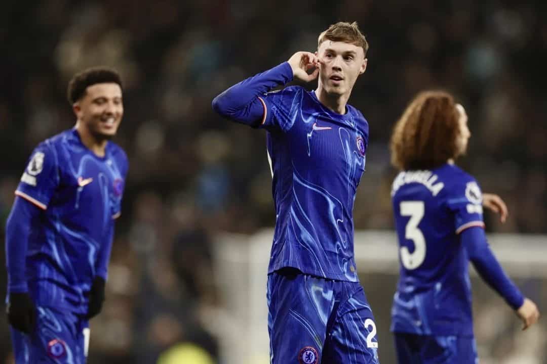Chelsea’s Stunning 4-3 Victory Over Tottenham: Palmer’s Double Sparks Title Push Amid EPL Chaos