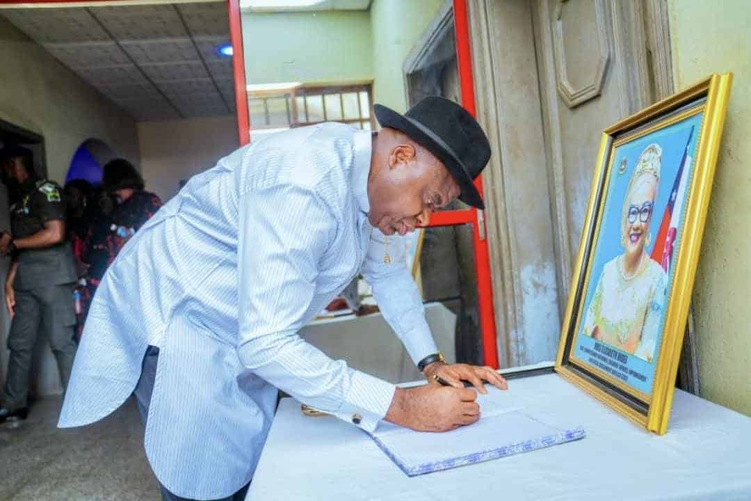 Bayelsa Governor Diri’s Tearful Tribute to Late Commissioner Bidei Captivates State