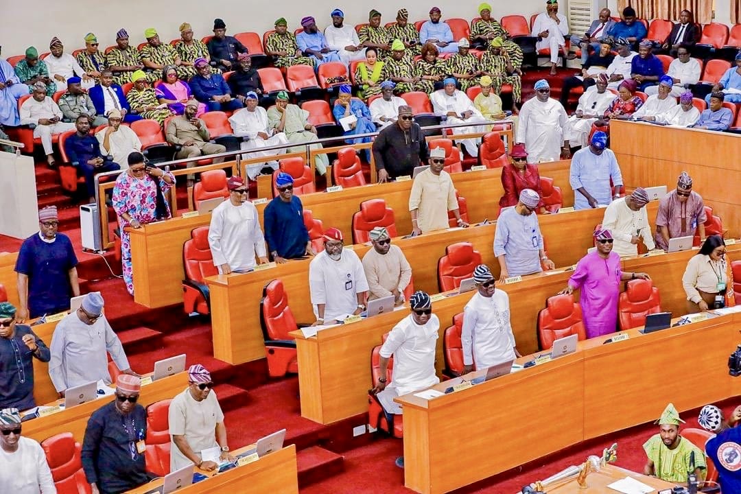 Lagos House Exposed: Police Escort Withdrawal Sparks Fury