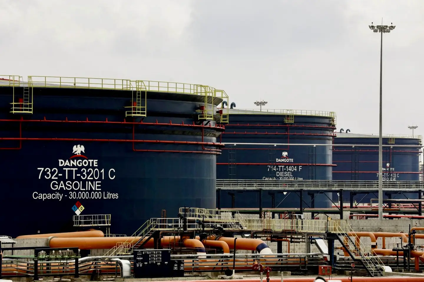 Dangote’s Price Cut Sparks N75bn Loss for Fuel Importers