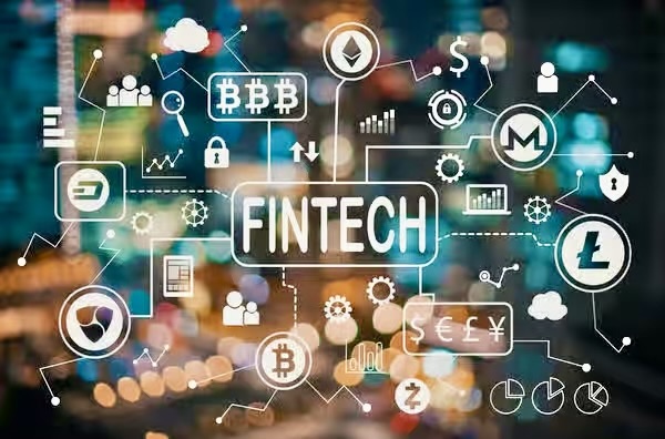Fintech Under Fire: Compliance and AML When Political Risk Peaks