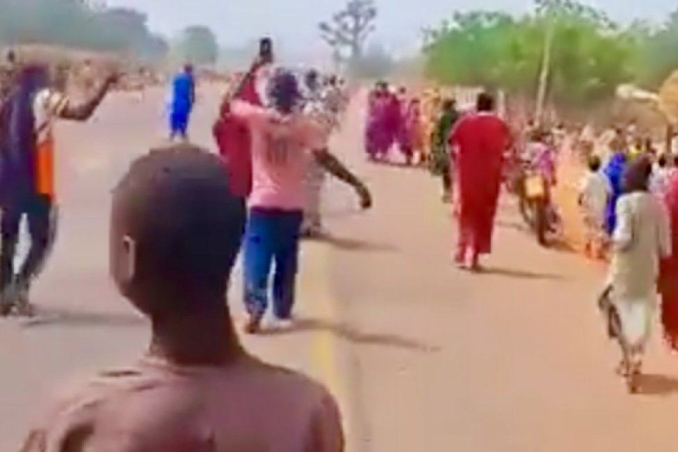 Kano Youths Stone Chiroma’s Convoy Over Alleged Neglect